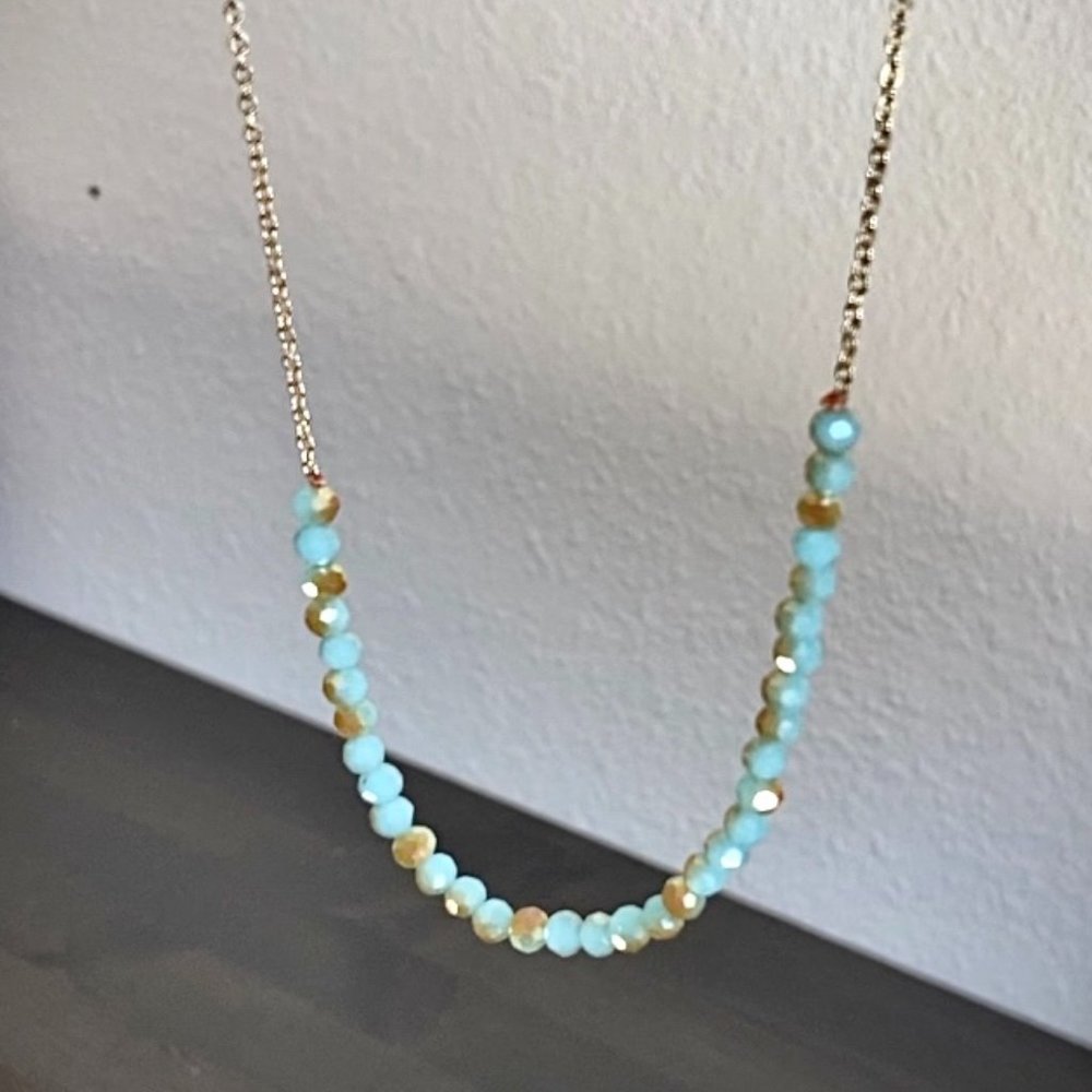 Beautiful sparkly beaded necklace
